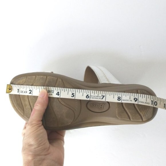 Bass White Leather Demi Thong Sandals Womens Size 9.5 Wedge - Picture 10 of 11